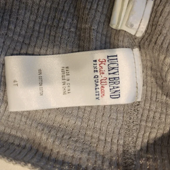 Boys Lucky brand size 4 gray waffle texture long sleeve shirt "Nashville guitar" - Picture 6 of 7